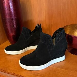 Sofft shooties—worn once!! Size 7